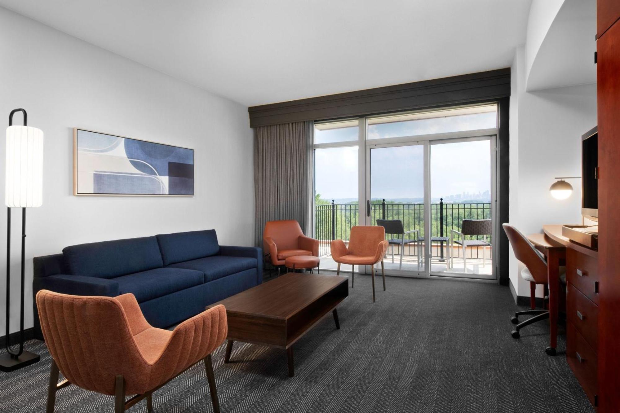 Courtyard Kansas City At Briarcliff Bagian luar foto
