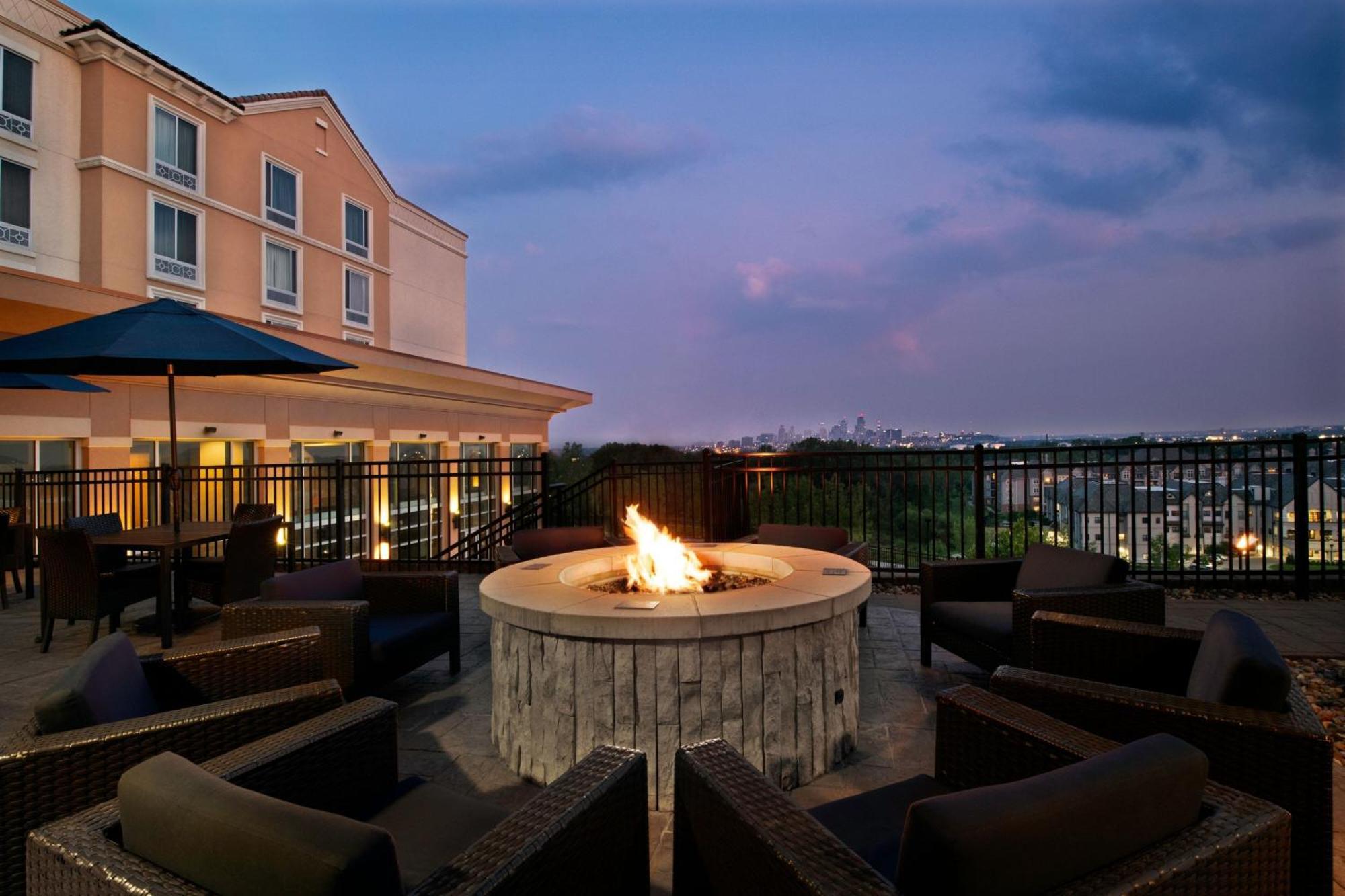 Courtyard Kansas City At Briarcliff Bagian luar foto