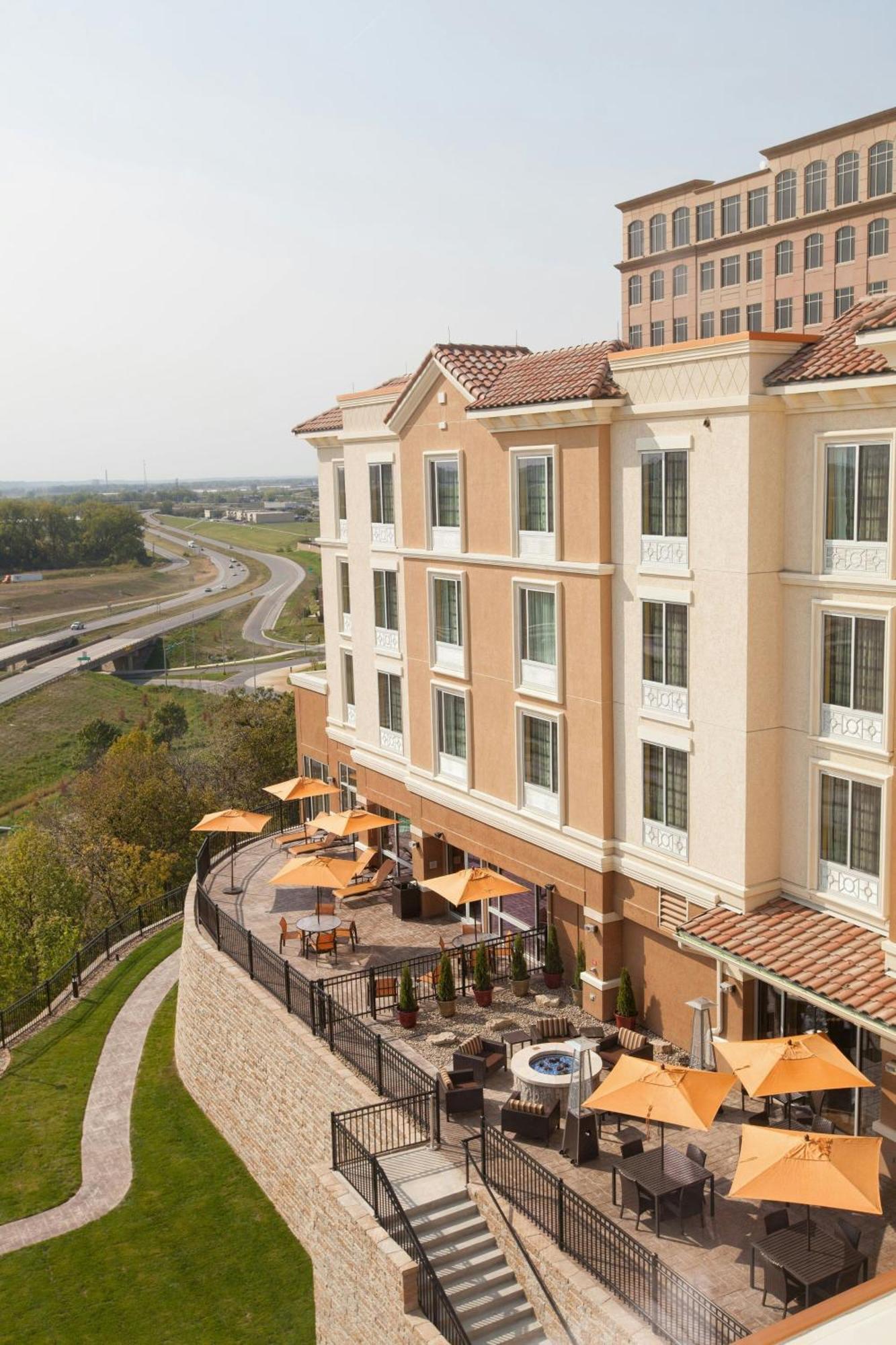 Courtyard Kansas City At Briarcliff Bagian luar foto